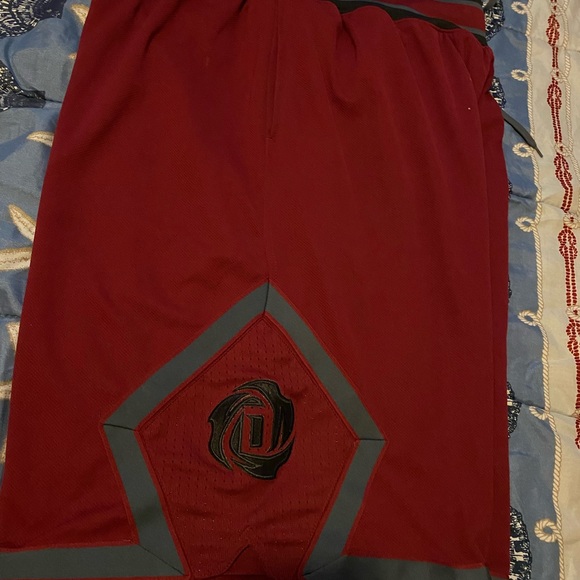 Derrick Rose Adidas Shorts - Picture 3 of 5